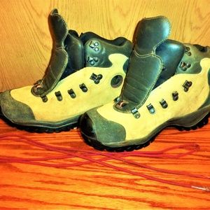 merrell millenium 2 ----hiking boots mens size 8